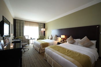 Swissotel Jeddah Al Hamra - Tap to explore photos