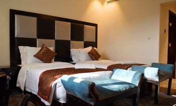 Luminous Planets Hotel photo 5