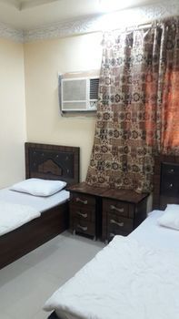 Omseyat Al Sharq Furnished Units 1 photo 3