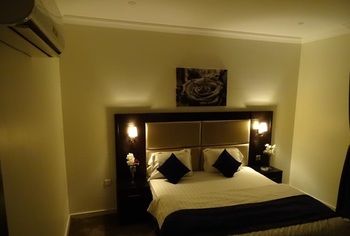 Al Makarim Hyat Furnished Units 1 photo 4