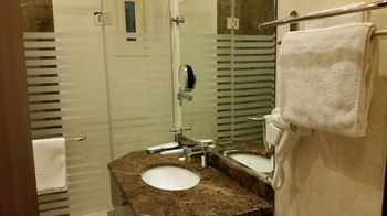 Abat Suites photo 3
