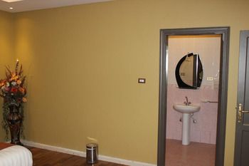 Qasser Al Rawsha Furnished Units photo 2