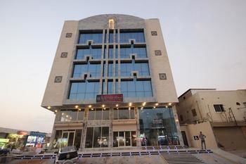 Al Makarunah - Lamasat Palace Suites