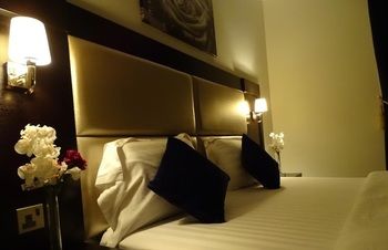 Al Makarim Hyat Furnished Units 3