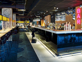 Hotel Bar