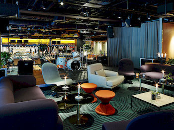 Hotel Bar