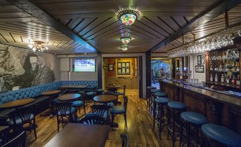 Hotel Bar