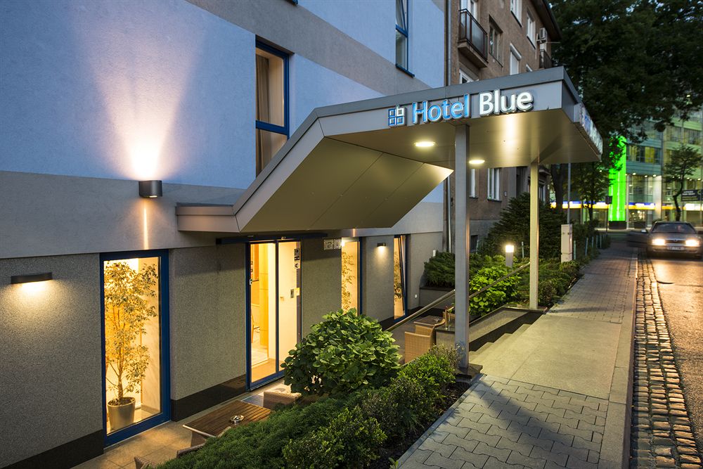 Hotel Blue Garni image 1