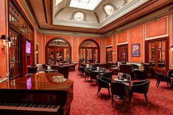 Hotel Lounge