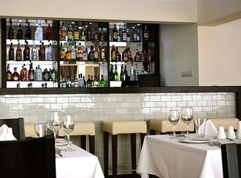 Hotel Bar