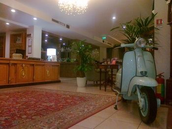 Concierge Desk