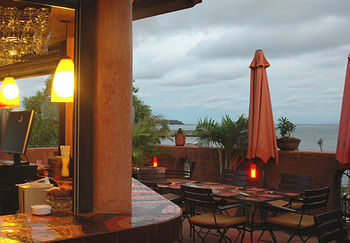 Hotel Bar