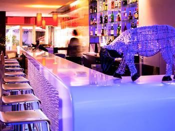 Hotel Bar
