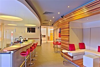 Hotel Bar
