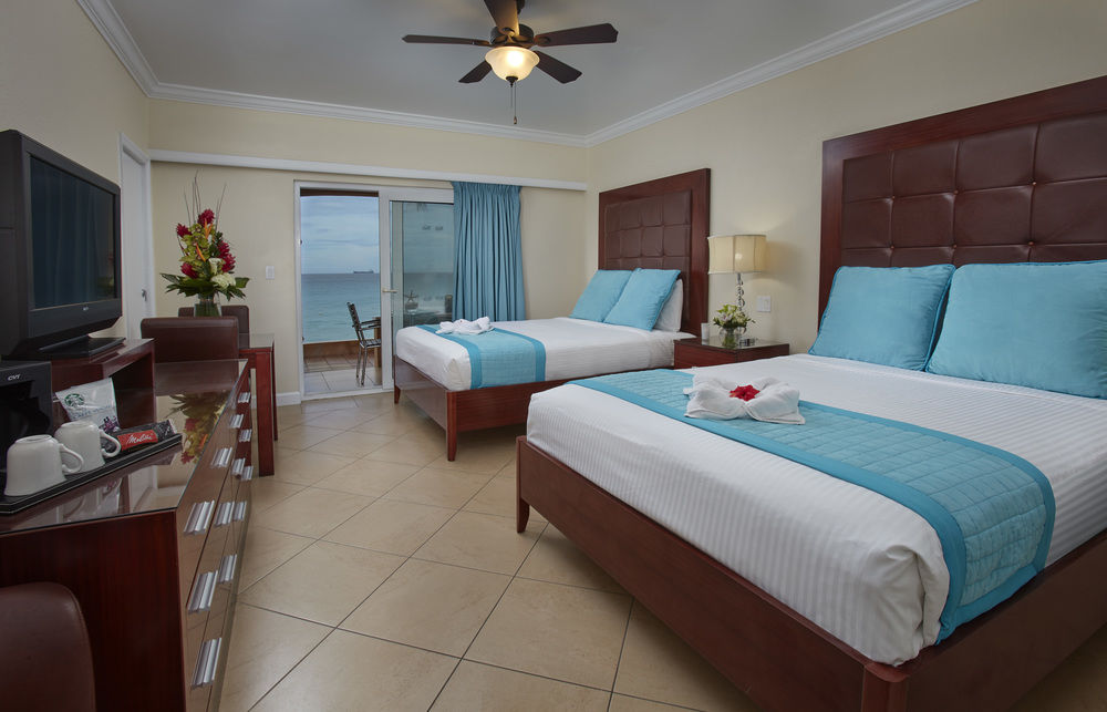 Divi Little Bay Beach Resort フィリップスバーグ Sint Maarten thumbnail