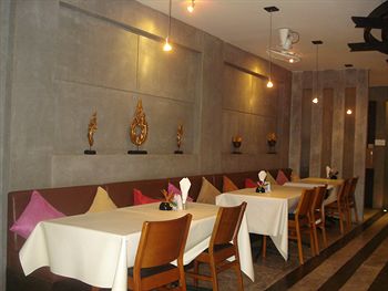 3rd Street Cafe and Guesthouse photo 5