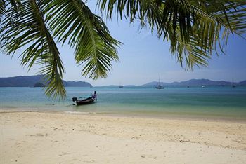 BYG Grand Beach Front & Sea View @ Panwa Beach photo 4