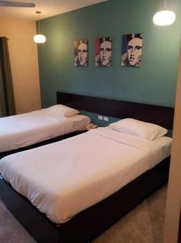 At Thalang Hotel photo 3