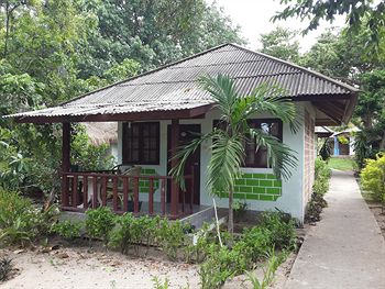 Calm Beach Resort