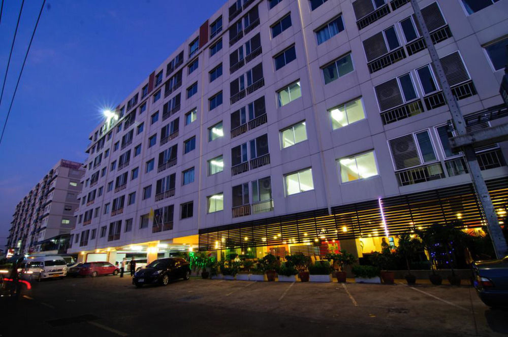 Centric Place Hotel image 1