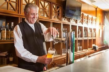 Hotel Bar