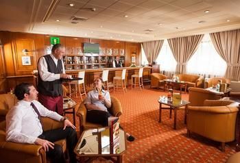 Hotel Bar