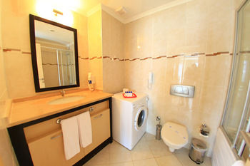 River Garden Holiday Village photo 4