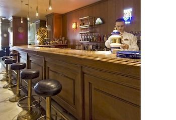Hotel Bar