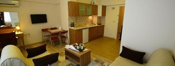 Others 5, Dort Mevsim Suit Otel, Merkez