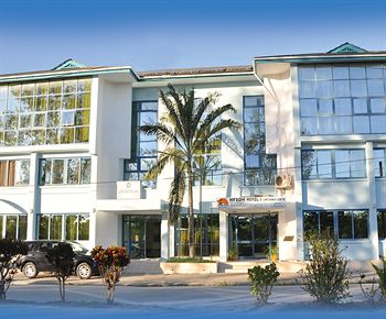 Hifadhi Hotel