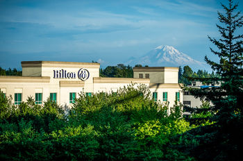 Hilton Seattle Airport & Conference Center - Tap to explore photos