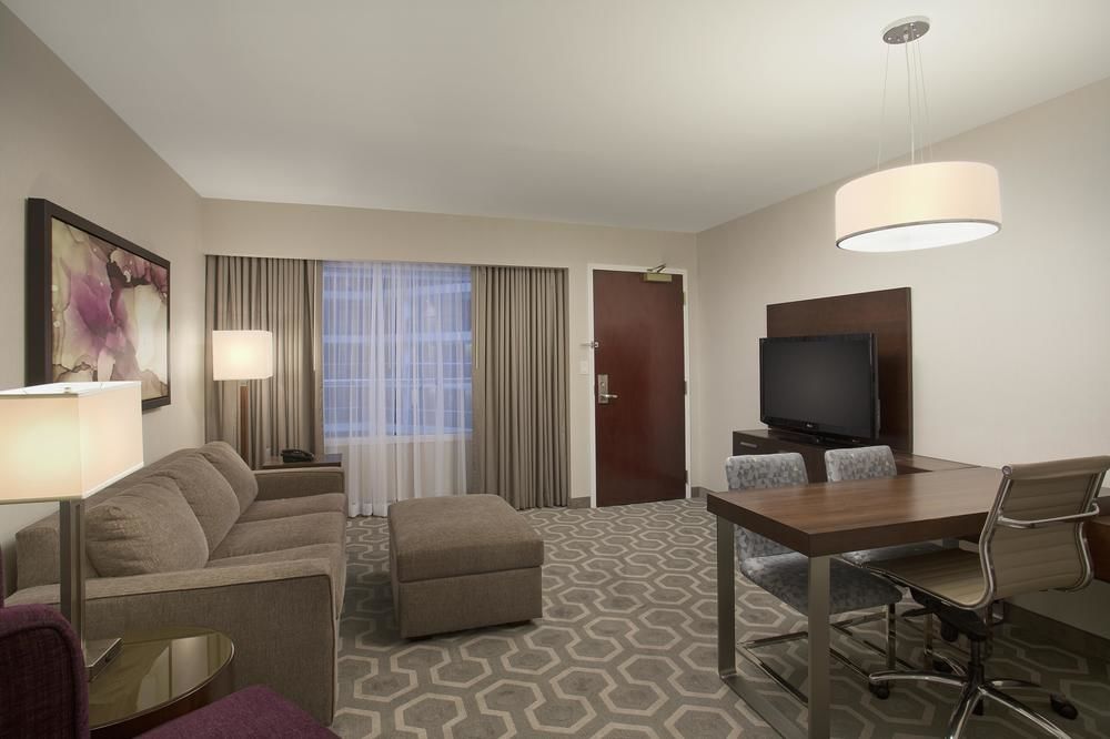 Embassy Suites by Hilton Washington D C Georgetown image 1