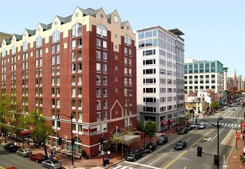 Fairfield Inn & Suites by Marriott Washington Downtown image 1