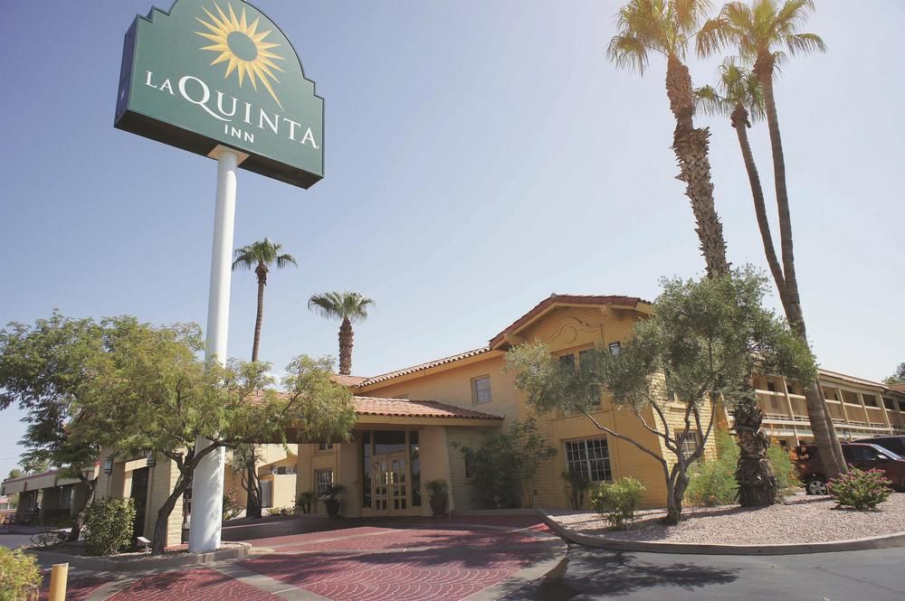 La Quinta Inn Phoenix Thomas Road image 1