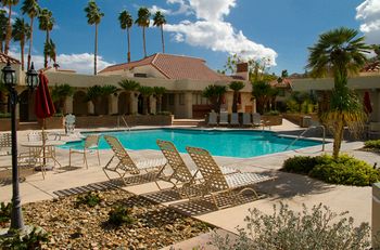 Oasis Resort Palm Springs image 1