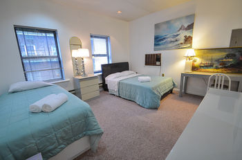 East 55th Apartments photo 5