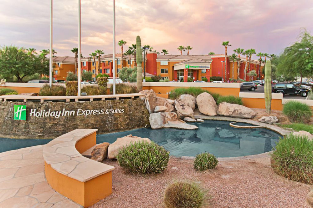 Holiday Inn Express Hotel & Suites Scottsdale - Old Town image 1