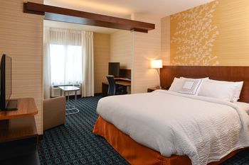 Fairfield Inn & Suites by Marriott Santa Cruz image 1
