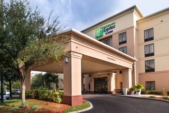 Holiday Inn Express Hotel & Suites Tampa-Anderson Road-Veterans Exp image 1