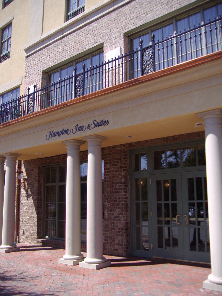 Embassy Suites Savannah Historic District image 1