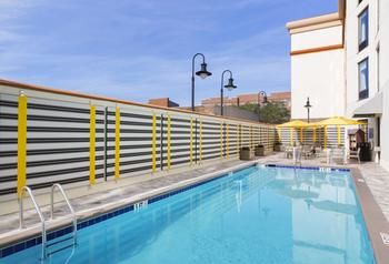 DoubleTree by Hilton Historic Savannah - Tap to explore photos
