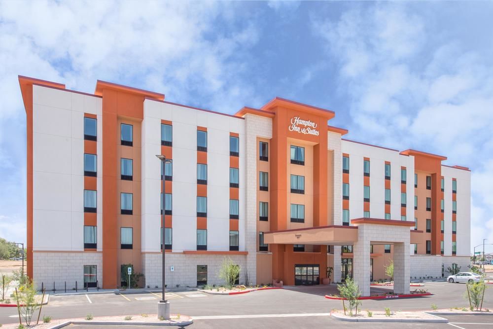 Hampton Inn & Suites Phoenix - Gilbert image 1