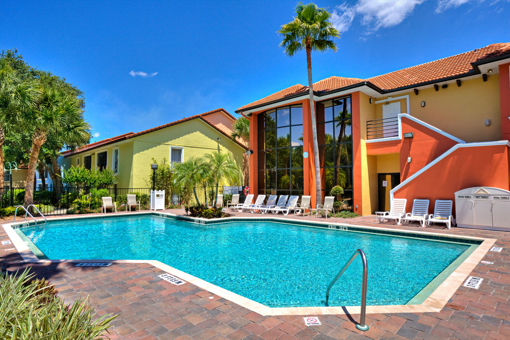 Legacy Vacation Resorts - Lake Buena Vista image 1