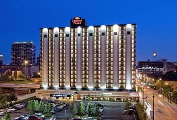 Crowne Plaza Chicago West Loop - Tap to explore photos