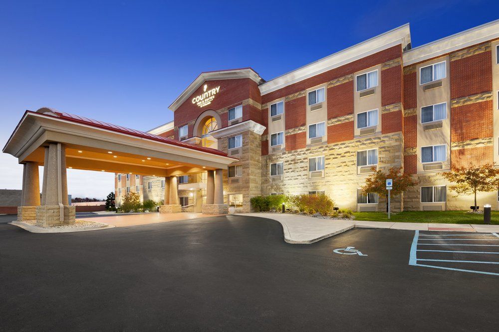 Country Inn & Suites by Radisson Dearborn MI image 1