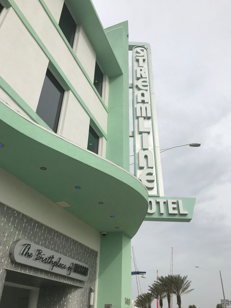 The Streamline Hotel - Daytona Beach image 1