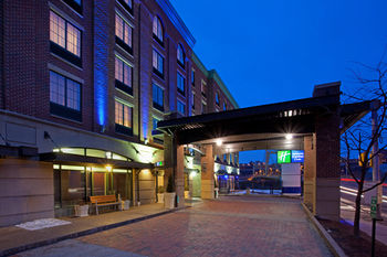 Holiday Inn Express Hotel & Suites Pittsburgh-South Side - Tap to explore photos