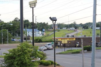 Others 4, Econo Lodge Athens I-75, McMinn