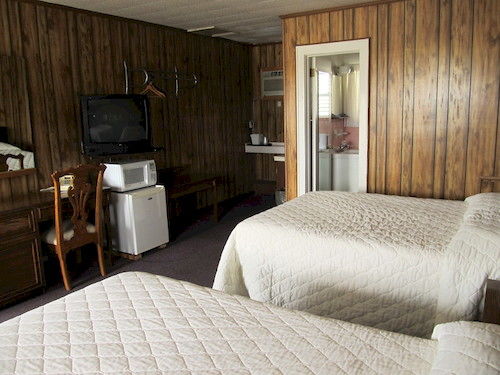 Knob Hill Motor Lodge – Hillsville, Carroll