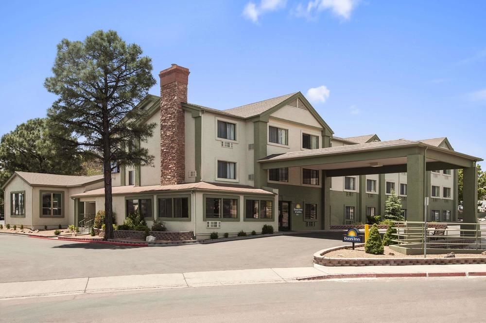 Days Inn & Suites by Wyndham East Flagstaff image 1